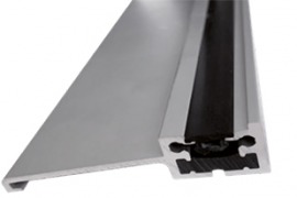 Aluminum threshold with a thermal break